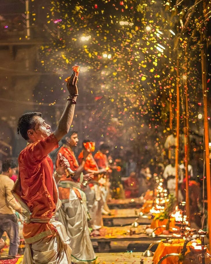 दशाश्वमेध घाट पर गंगा आरती
